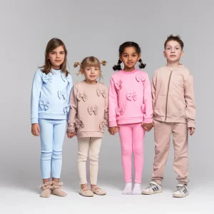 Bluza chłopięca rozpinana z kangurką kolor beżowy