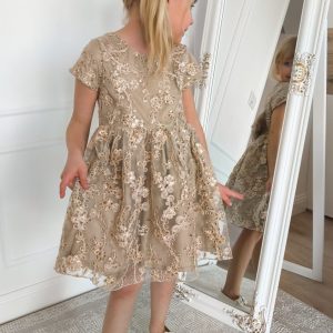 Sukienka wizytowa koronkowa złota